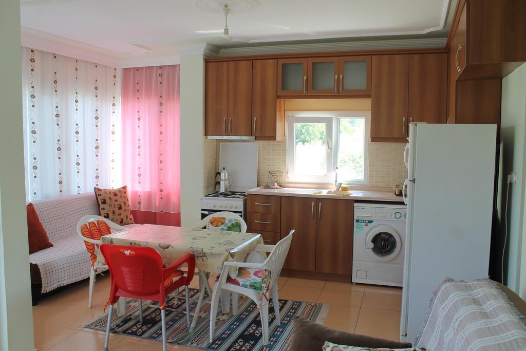 Zeus Apart Pansiyon Guzelcamlı Exterior foto