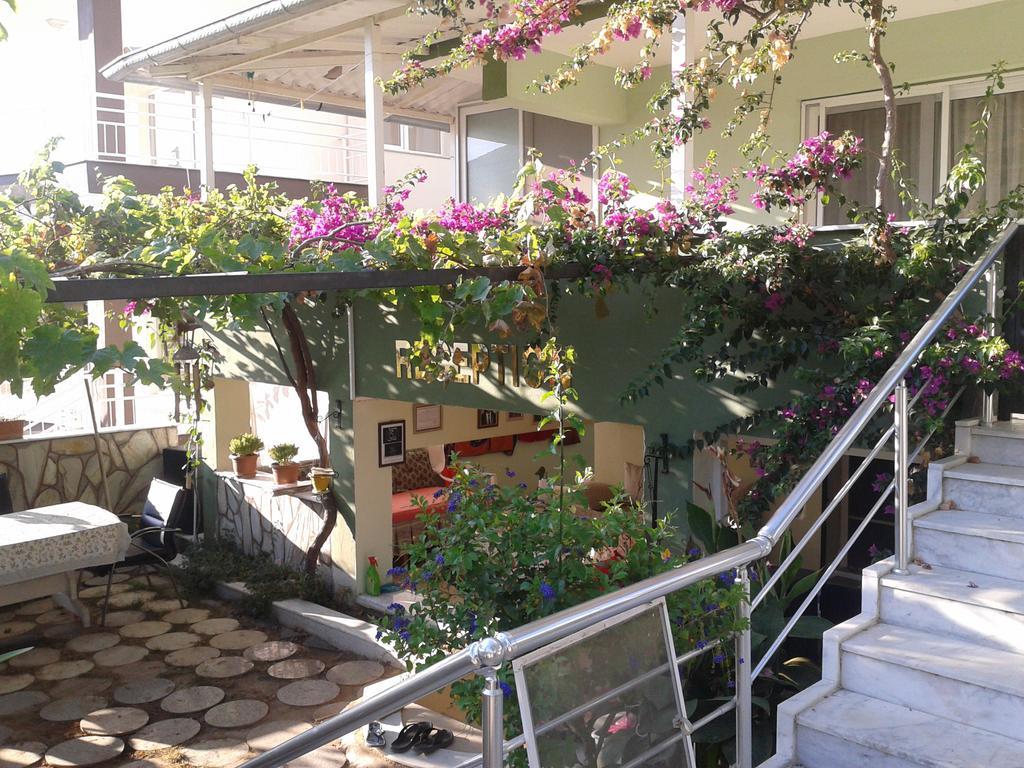 Zeus Apart Pansiyon Guzelcamlı Exterior foto